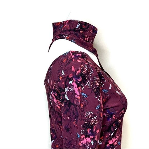 Guess NWT LS dulce cut out top in hyper bloom Pinot noir size M - Picture 7 of 16